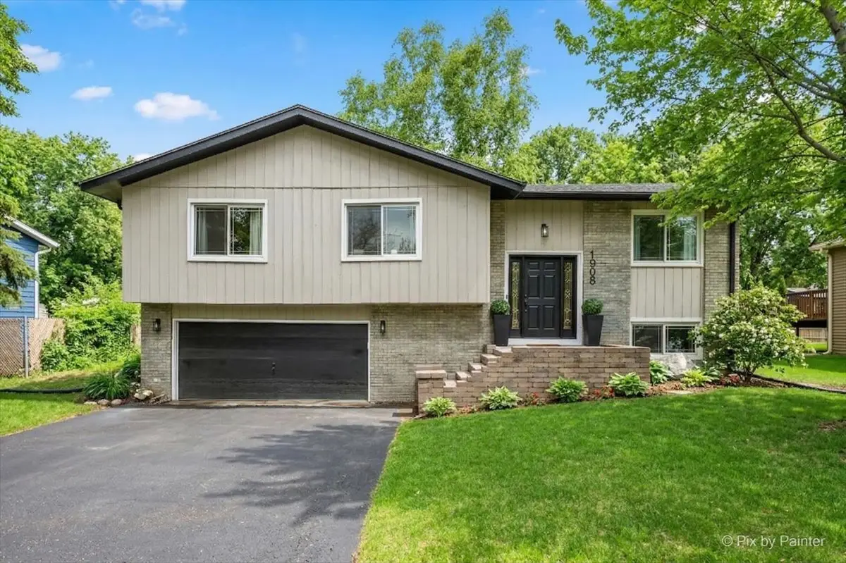 1908 Moore Avenue, Saint Charles, IL 60174 - #1