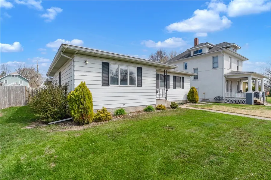 1413 30th Avenue, Moline, IL 61265 - #3