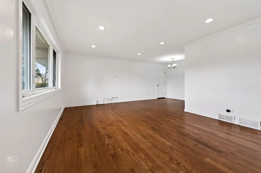 420 Berkshire Lane, Des Plaines, IL 60016 - #2