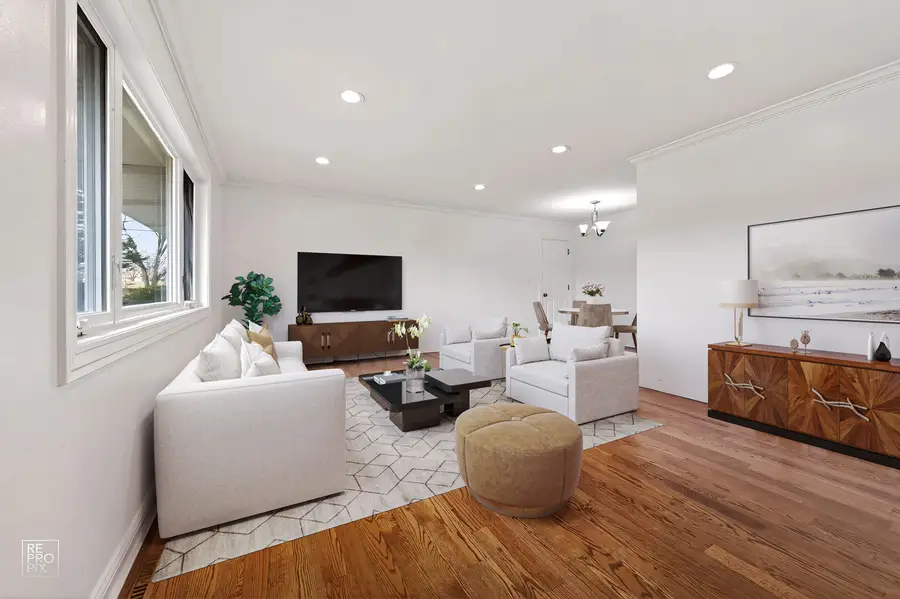 420 Berkshire Lane, Des Plaines, IL 60016 - #3