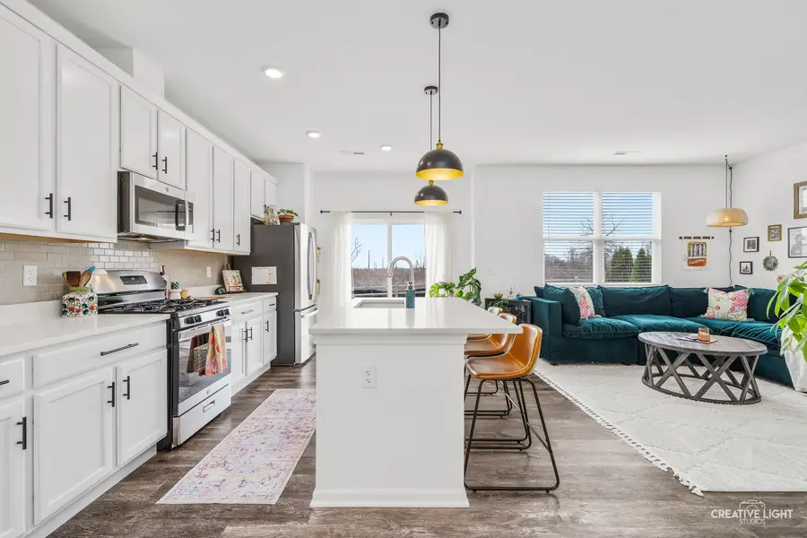 556 Comstock Road, South Elgin, IL 60177 - #2