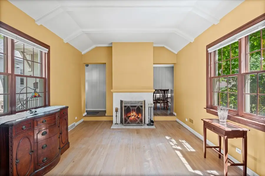 8449 N Kedvale Avenue, Skokie, IL 60076 - #3