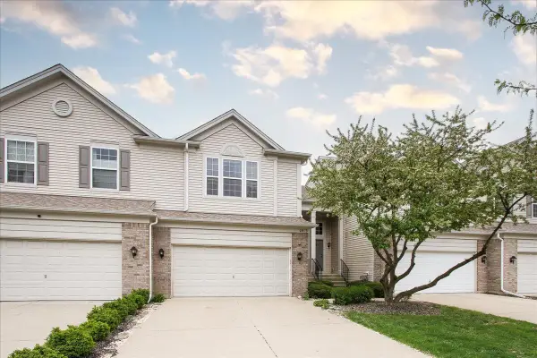 1413 Yellowstone Drive, Streamwood, IL 60107