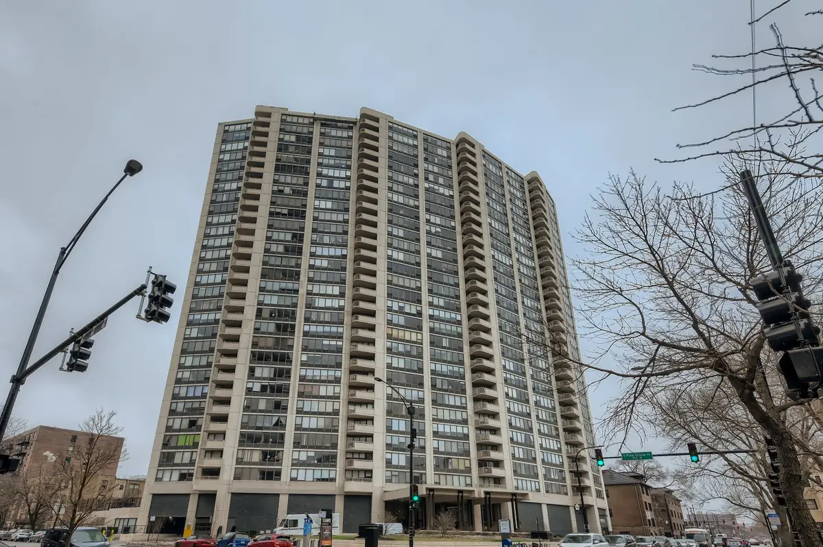 3930 N Pine Grove Avenue #2505, Chicago, IL 60613 - #1