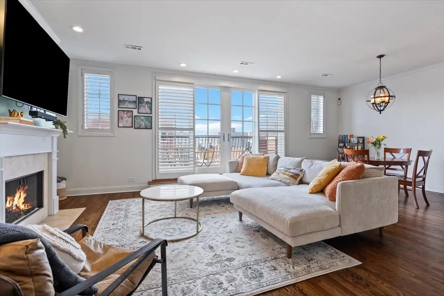 3721 N Wilton Avenue #5, Chicago, IL 60613 - #2