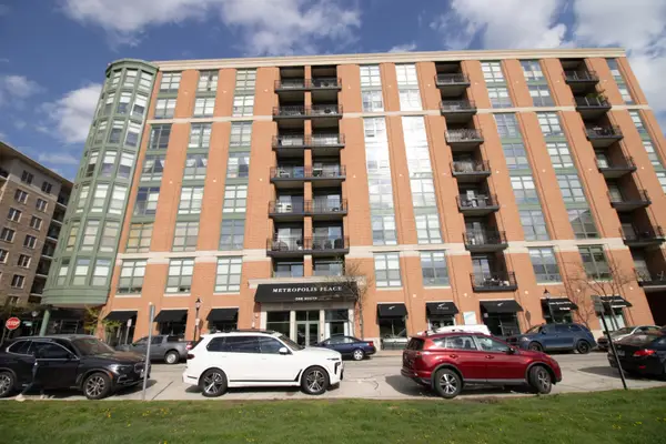 1 S Highland Avenue #306, Arlington Heights, IL 60005