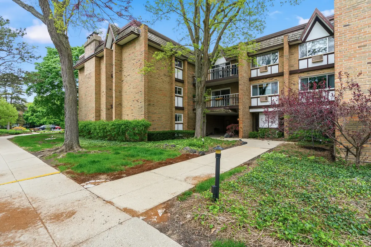 320 Claymoor Road #1C, Hinsdale, IL 60521 - #1