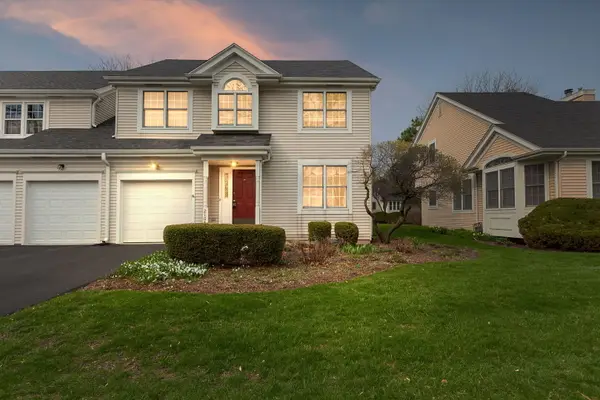 2104 Foxfield Road, St. Charles, IL 60174