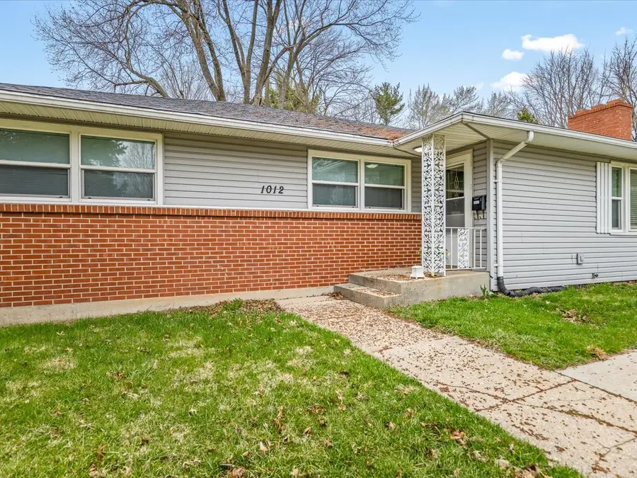 1012 Chelsea Avenue, Rockford, IL 61107 - #3