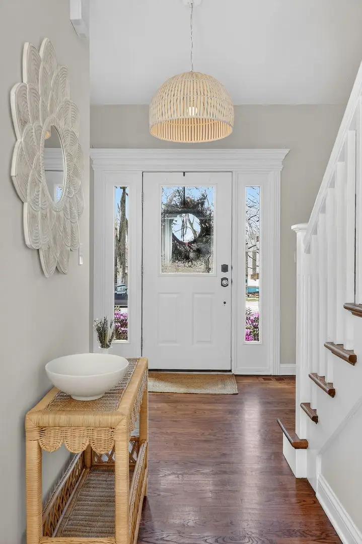 1614 Sawyer Avenue, Glen Ellyn, IL 60137 - #2