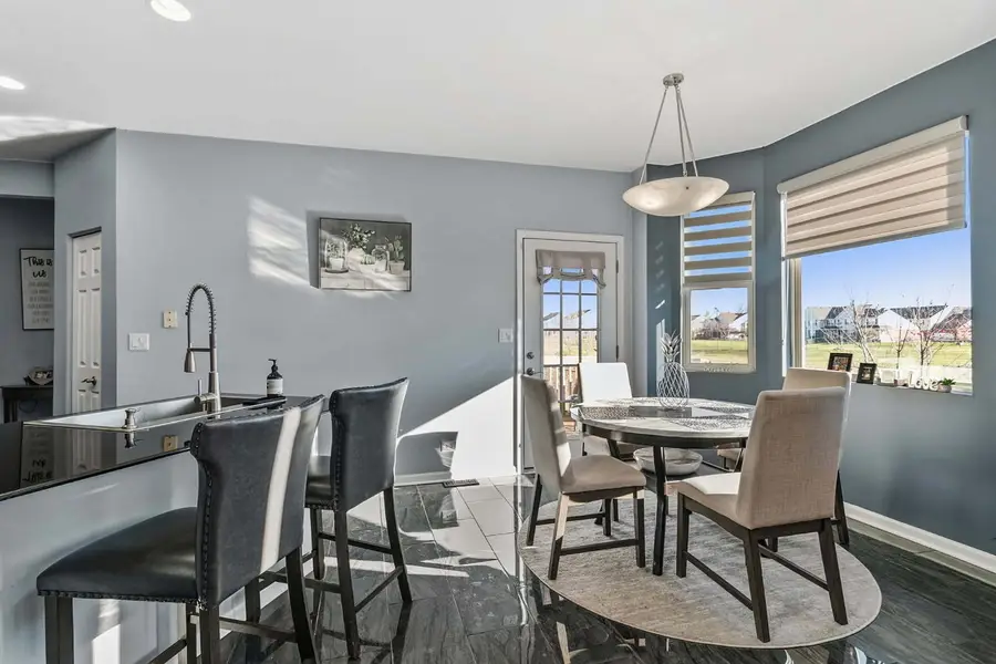 737 W St Johns Place, Addison, IL 60101 - #3