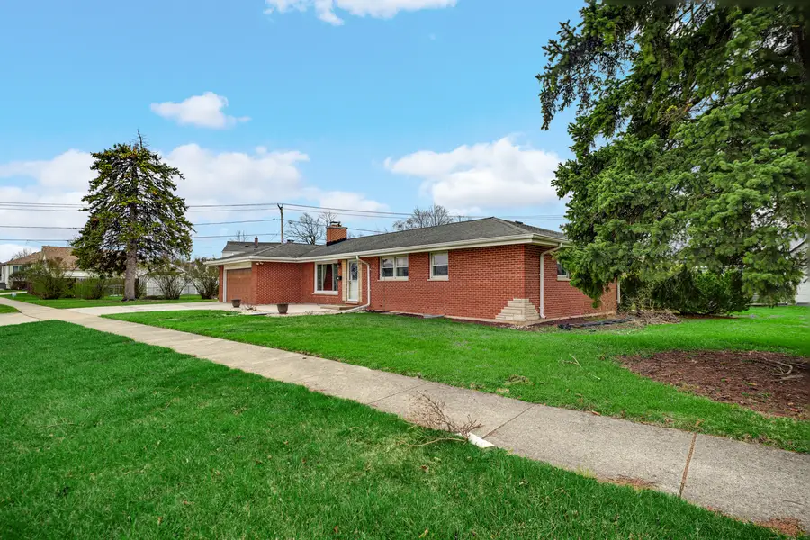 131 Village Drive, Northlake, IL 60164 - #2