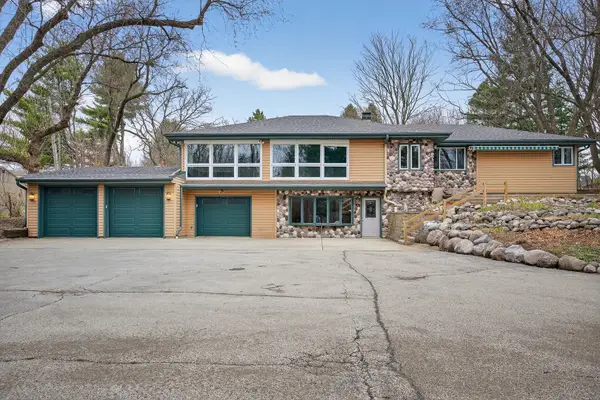 38W042 Silver Glen Road, St. Charles, IL 60175