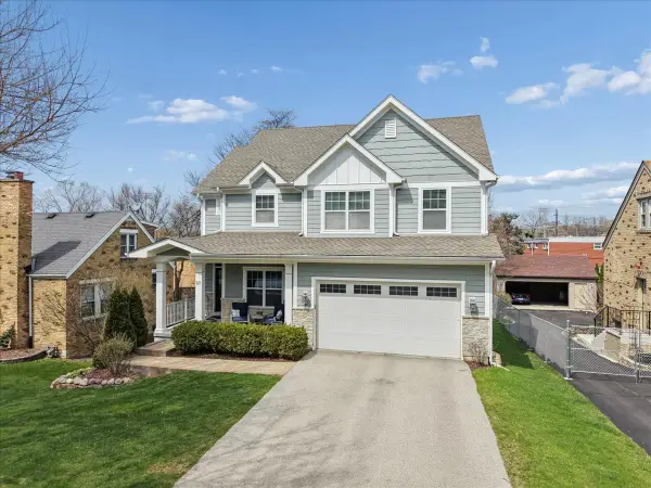 811 Michigan Street, Wheaton, IL 60187