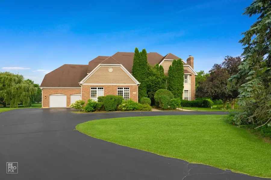 6709 Oakwood Manor Drive, Crystal Lake, IL 60012 - #3