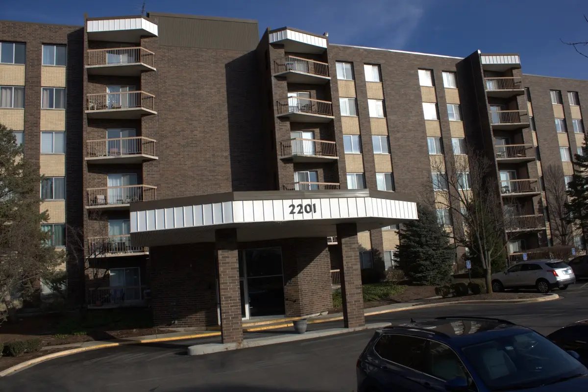 2201 S Grace Street #106, Lombard, IL 60148 - #1