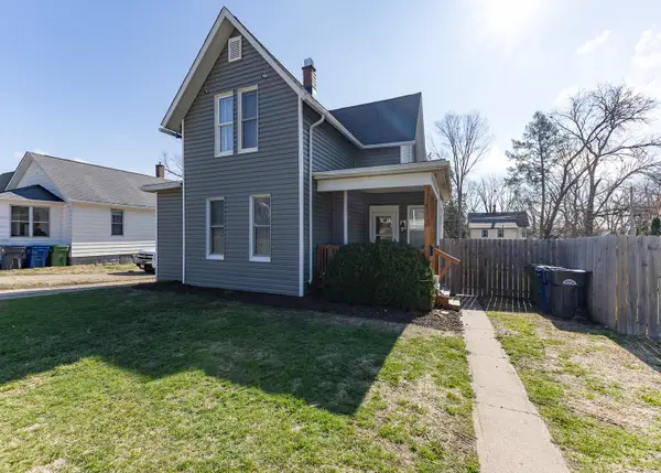 1613 N 4th Street, Clinton, IA 52732