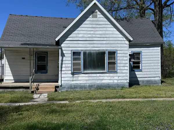 712 Rhodes Street, Centralia, IL 62801