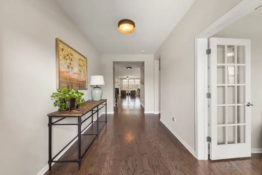 51 Somerset Circle, Wheaton, IL 60189 - #3