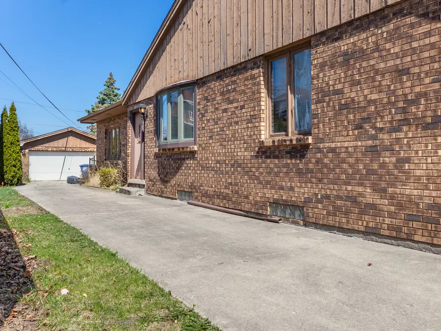 1726 E Lincoln Avenue, Des Plaines, IL 60018 - #3