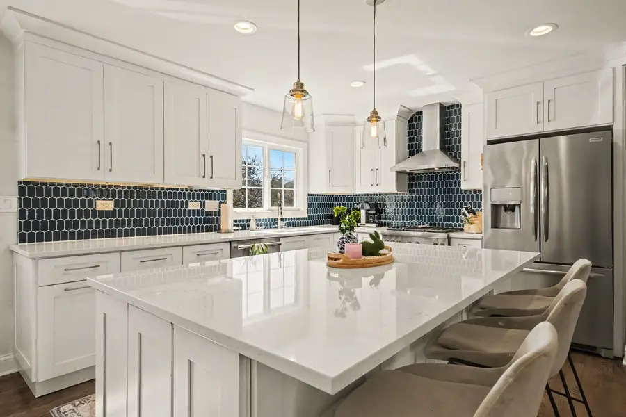 923 Oxford Road, Glen Ellyn, IL 60137 - #3