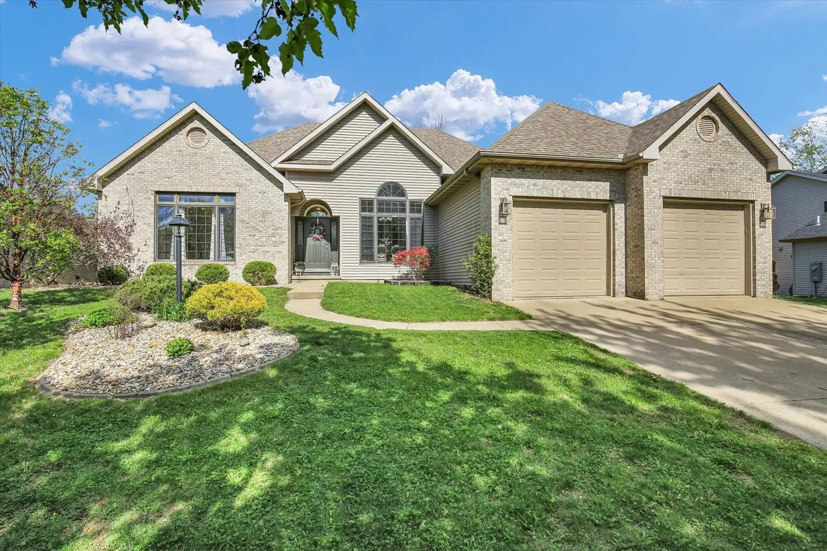 502 S Jeffery Drive, Mahomet, IL 61853 - #1