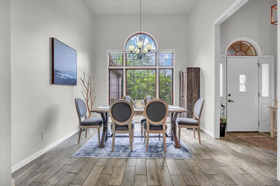 502 S Jeffery Drive, Mahomet, IL 61853 - #2