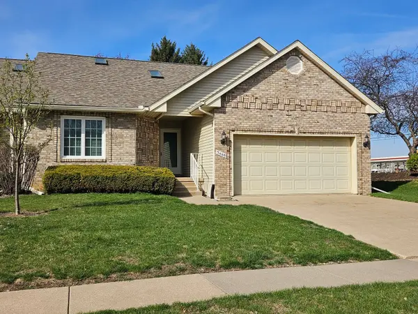 3468 Maple Glen Drive, Bettendorf, IA 52722