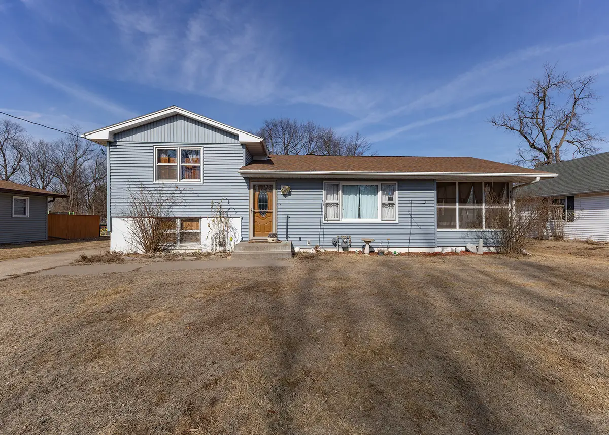 1608 3rd Street, Camanche, IA 52730 - #1
