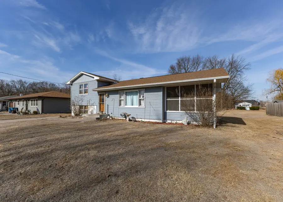 1608 3rd Street, Camanche, IA 52730 - #2