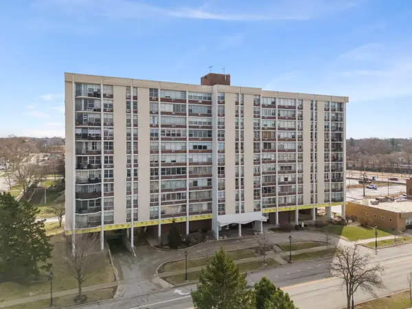 33 N Main Street #4J, Lombard, IL 60148