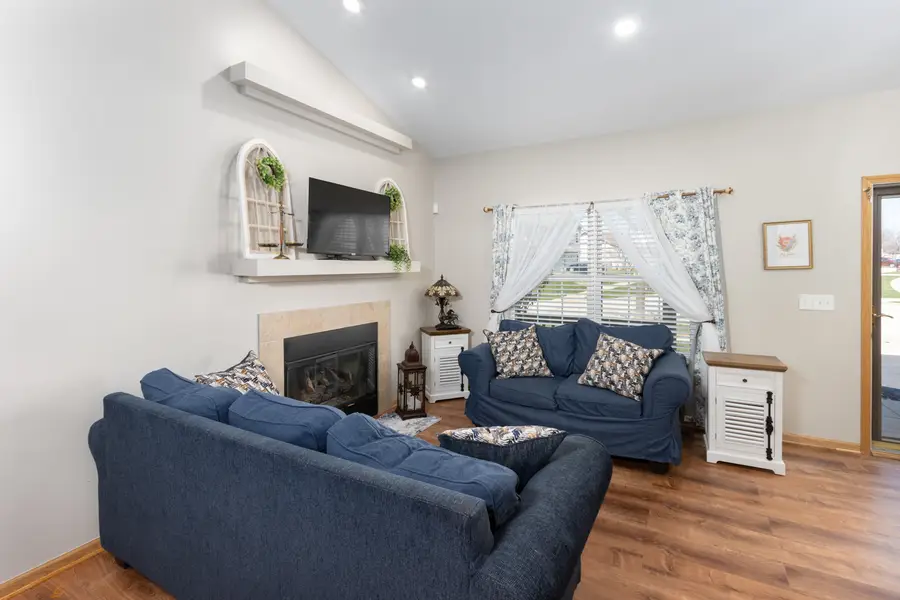 2561 Ross Street, Hampshire, IL 60140 - #3