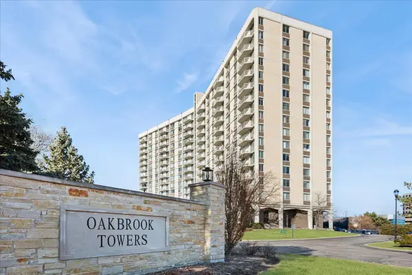 40 N Tower Road #8F, Oak Brook, IL 60523