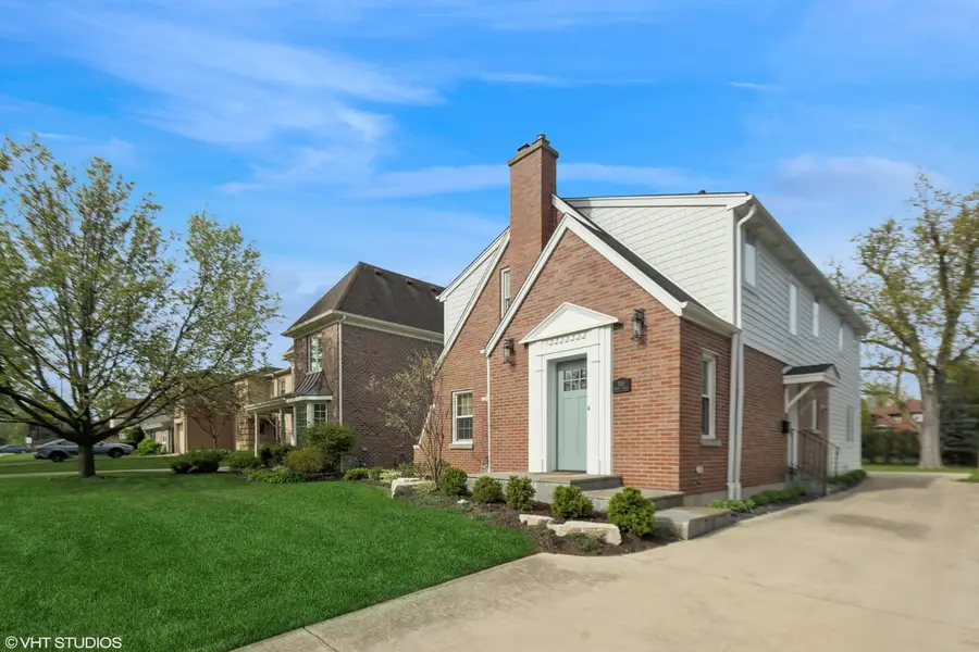 324 S Poplar Avenue E, Elmhurst, IL 60126 - #2