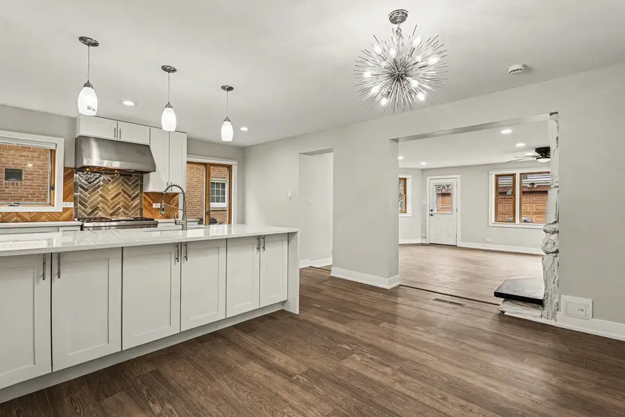 538 N Broadway Avenue, Park Ridge, IL 60068 - #3