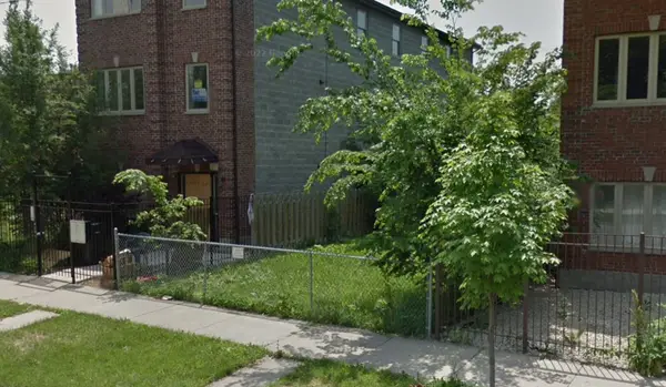 2817 W Flournoy Street, Chicago, IL 60612