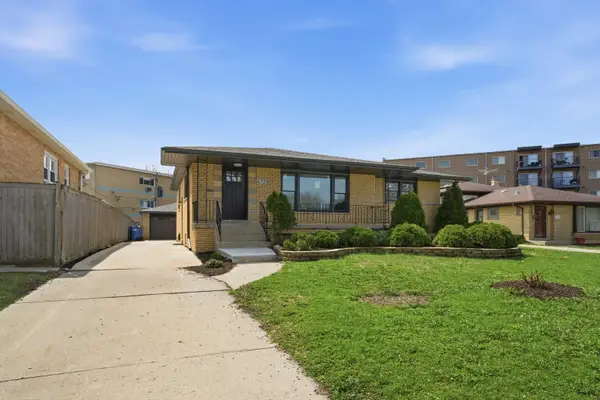 4728 W 99th Place, Oak Lawn, IL 60453