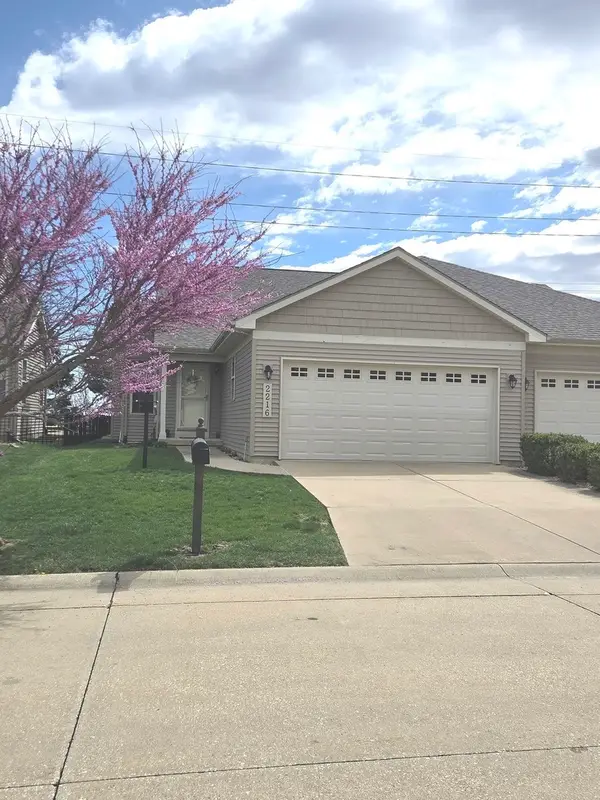 2216 Pebblebrooke Lane #2216, Urbana, IL 61802