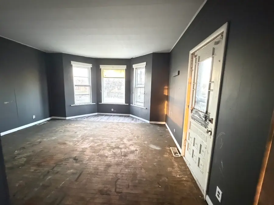 337 N 6th Avenue, Kankakee, IL 60901 - #2