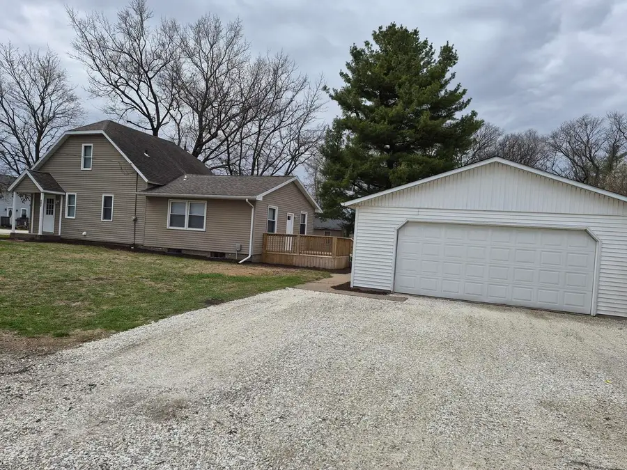101 N 6th Avenue, New Windsor, IL 61465 - #3