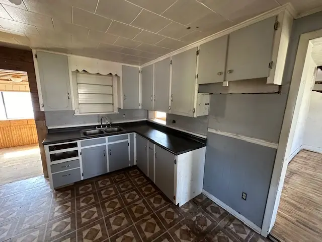 102 N Jackson Street, Gardner, IL 60424 - #3