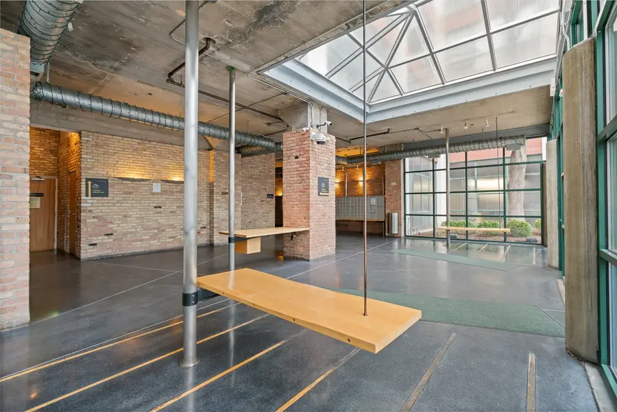 1800 W Roscoe Street #316, Chicago, IL 60657 - #2