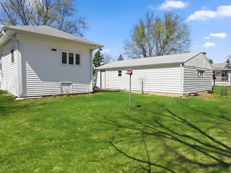 203 Main Street, Lindenwood, IL 61049 - #3