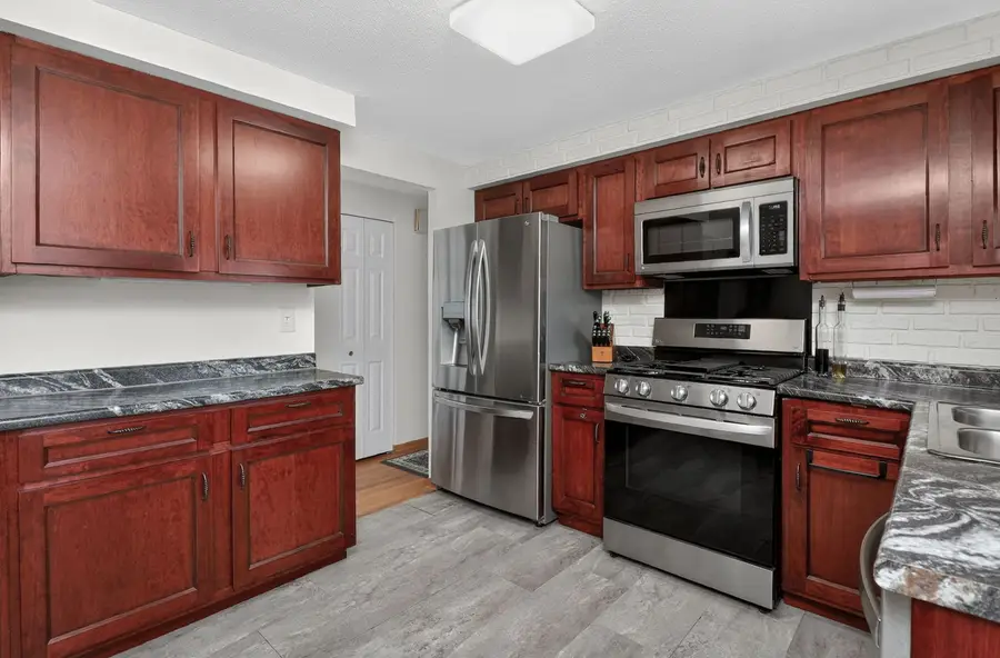 906 Jeffery Court, Schaumburg, IL 60193 - #3