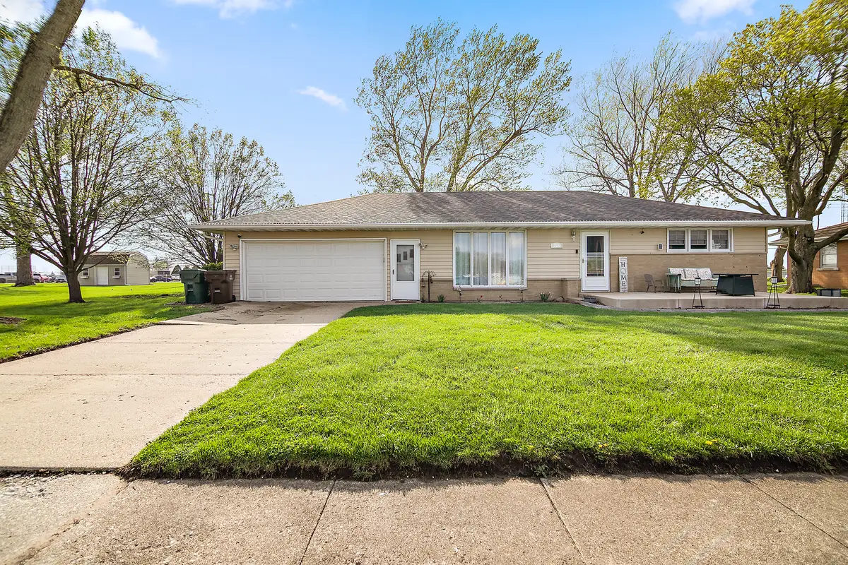325 N Elm Street, Herscher, IL 60941 - #1