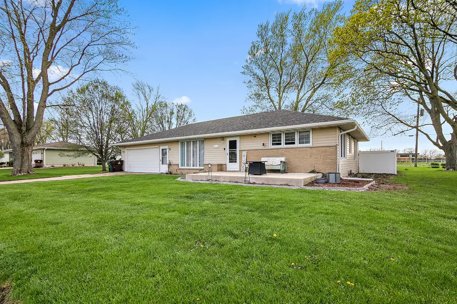325 N Elm Street, Herscher, IL 60941 - #2