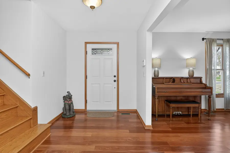 2340 Appleby Drive, Wheaton, IL 60189 - #3