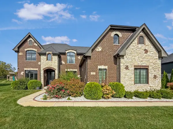 8884 Port Washington Drive, Frankfort, IL 60423