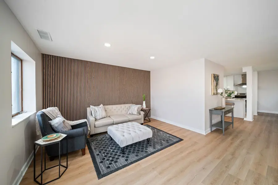 10 Trafalgar Square #403, Lincolnshire, IL 60069 - #2