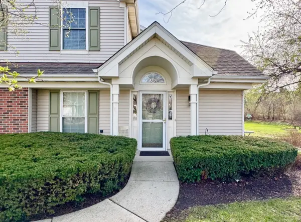 2110 Peach Tree Lane #2110, Algonquin, IL 60102